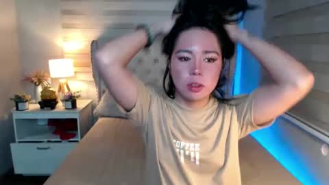 Snapshot of kimbratx chatting on 02.11.25 kimbratx online show from 02.11.25