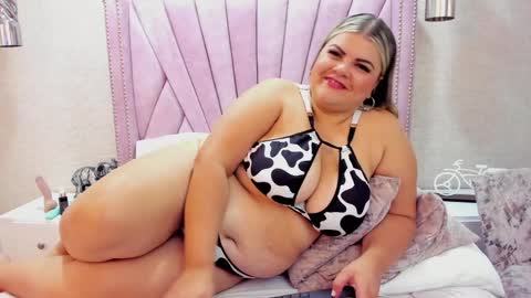 Snapshot of kimbrookss chatting on 01.11.25 KimBrooks online show from 01.11.25