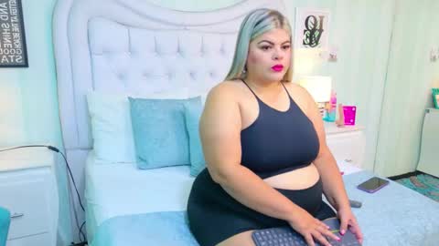 Snapshot of kimbrookss chatting on 09.28.25 KimBrooks online show from 09.28.25