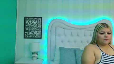 Snapshot of kimbrookss chatting on 10.12.25 KimBrooks online show from 10.12.25