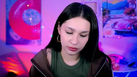 Snapshot of kimclarks chatting on 10.04.25 kimclarks online show from 10.04.25