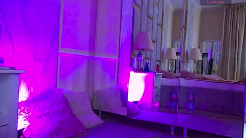 kimdessire online show from 12.20.25