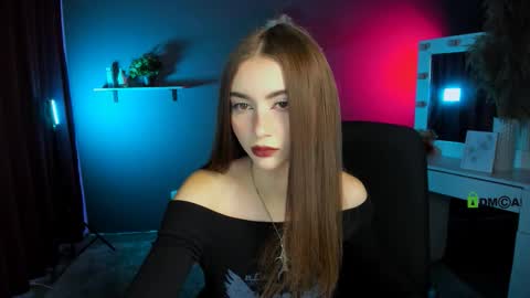 Snapshot of kimi_glow chatting on 09.25.25 kimi_glow online show from 09.25.25