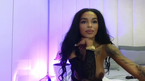 Snapshot of kimibrowny chatting on 01.03.25 Kim online show from 01.03.25