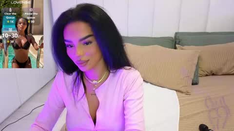 Snapshot of kimibrowny chatting on 03.10.25 Kim online show from 03.10.25