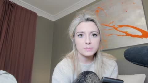 Wolfs Girl online show from 12.29.24