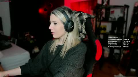 Wolfs Girl online show from 02.26.25