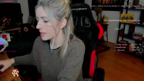 Wolfs Girl online show from 12.18.25