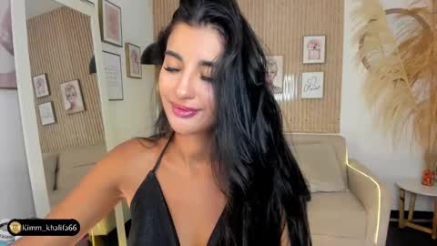 Snapshot of kimm_khalifa chatting on 01.31.25 Kim online show from 01.31.25