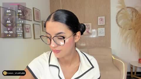 Snapshot of kimm_khalifa chatting on 02.11.25 Kim online show from 02.11.25