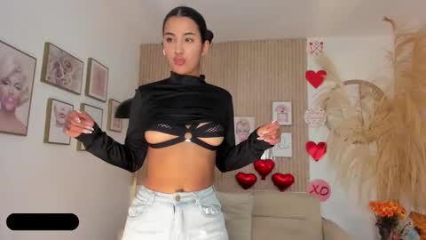 Snapshot of kimm_khalifa chatting on 02.18.25 Kim online show from 02.18.25