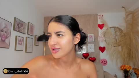 Snapshot of kimm_khalifa chatting on 02.26.25 Kim online show from 02.26.25