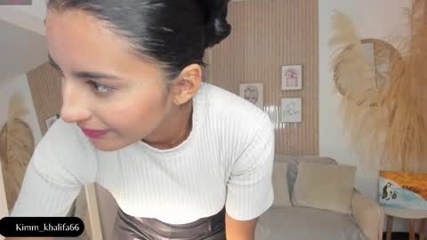 Snapshot of kimm_khalifa chatting on 03.12.25 Kim online show from 03.12.25