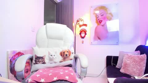 kimmberly_saenz_ online show from 12.23.24