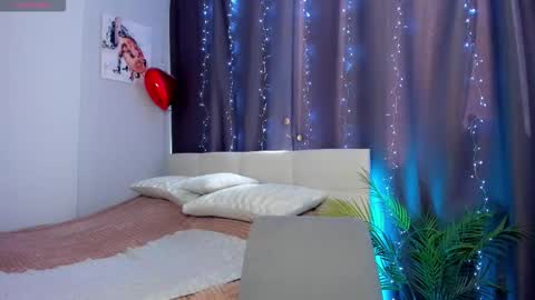 kimmy1_powell online show from 10.25.25