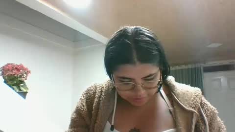 Snapshot of kimmy_kimmy_ chatting on 12.04.24 Kimmy online show from 12.04.24