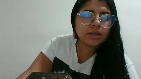 Snapshot of kimmy_kimmy_ chatting on 02.05.25 Kimmy online show from 02.05.25