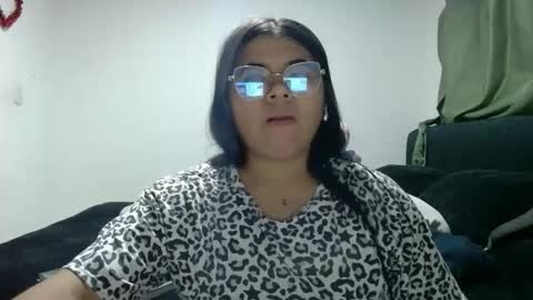 Snapshot of kimmy_kimmy_ chatting on 10.26.25 Kimmy online show from 10.26.25
