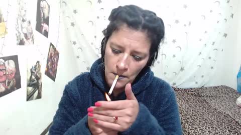 Snapshot of kimmy_sander1 chatting on 01.04.25 Kimmy online show from 01.04.25