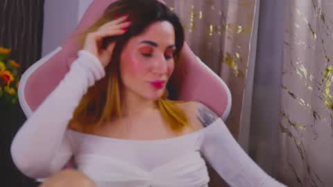 KimSkye online show from 02.18.25