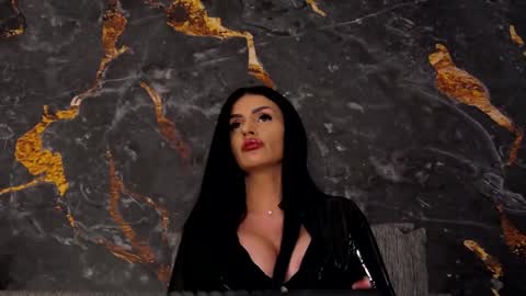 Kim Wilmes online show from 12.19.24