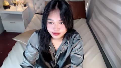 Snapshot of kina_greyx chatting on 04.25.26 kina online show from 04.25.26