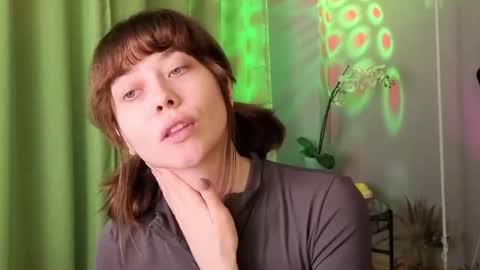 kina_ka online show from 10.04.25