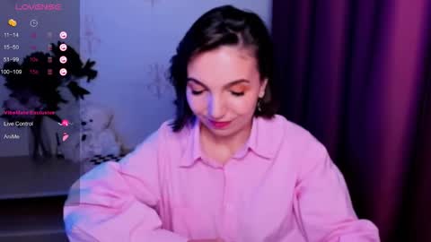 Hazel online show from 11.13.25