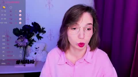 Hazel online show from 02.03.26