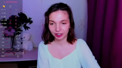 Snapshot of kindhazelhere_ chatting on 04.23.26 Hazel online show from 04.23.26