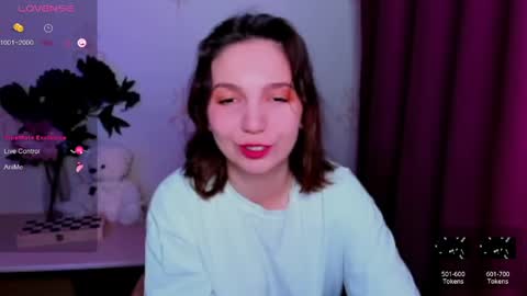 Snapshot of kindhazelhere_ chatting on 04.27.26 Hazel online show from 04.27.26