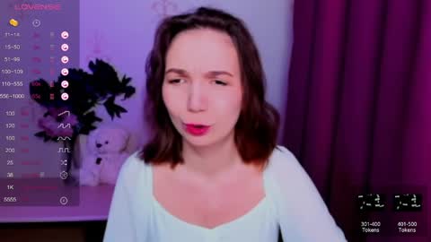 Snapshot of kindhazelhere_ chatting on 05.03.26 Hazel online show from 05.03.26