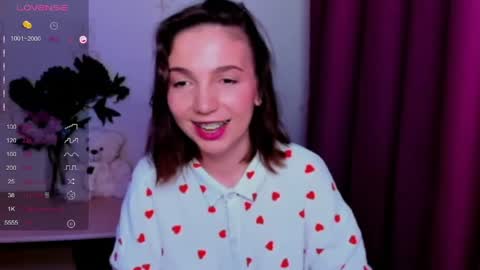 Snapshot of kindhazelhere_ chatting on 05.15.26 Hazel online show from 05.15.26