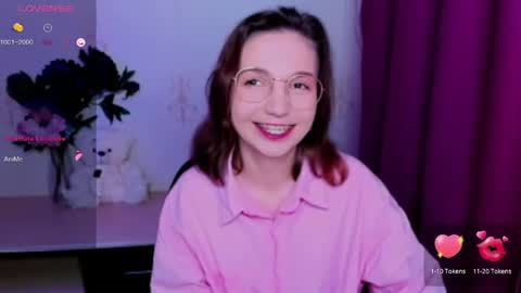 Snapshot of kindhazelhere_ chatting on 05.30.26 Hazel online show from 05.30.26