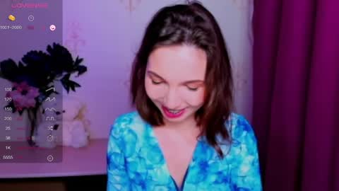 Snapshot of kindhazelhere_ chatting on 06.04.26 Hazel online show from 06.04.26