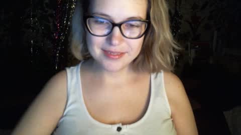 Snapshot of kindsweet chatting on 03.05.25 kindsweet online show from 03.05.25