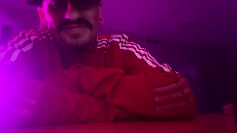 Snapshot of king761987 chatting on 04.10.26 king761987 online show from 04.10.26