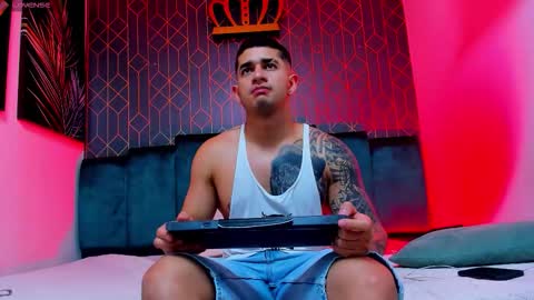 Angel Falconer online show from 09.23.25