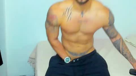 Snapshot of king_of_kings__ chatting on 04.28.26 king_of_kings__ online show from 04.28.26