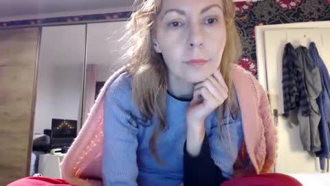 Snapshot of kingandprincess chatting on 01.01.25 sexysexyhotwetpinkredpussy online show from 01.01.25