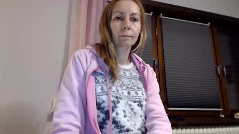 Snapshot of kingandprincess chatting on 09.26.25 sexysexyhotwetpinkredpussy online show from 09.26.25