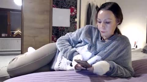 sexysexyhotwetpinkredpussy online show from 12.15.25