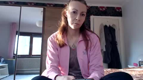 sexysexyhotwetpinkredpussy online show from 06.19.26