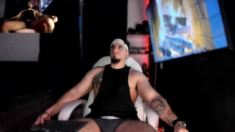 King Bear online show from 12.12.24