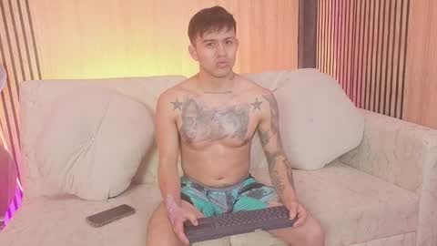 Snapshot of kingbrakly chatting on 11.23.25 Dani online show from 11.23.25