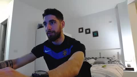 Snapshot of kingkarlos_ chatting on 03.04.25 KingKarlos online show from 03.04.25