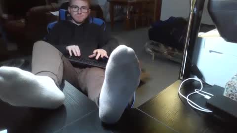 Snapshot of kingoffootfetish chatting on 12.16.24 Master  King Tommy online show from 12.16.24