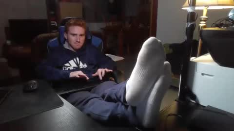 Snapshot of kingoffootfetish chatting on 01.09.25 Master  King Tommy online show from 01.09.25
