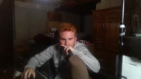 Snapshot of kingoffootfetish chatting on 09.17.25 Master  King Tommy online show from 09.17.25