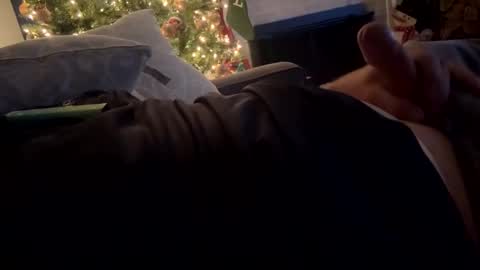 Snapshot of kingofthecastle2019 chatting on 12.17.24 kingofthecastle2019 online show from 12.17.24